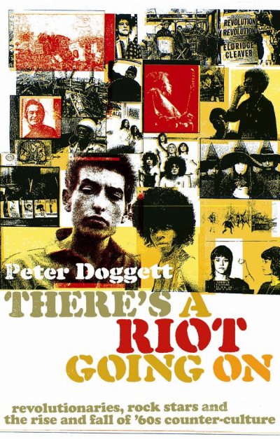 Couverture : There's a riot going on