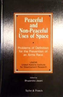 Couverture : Peaceful and non-peaceful uses of space