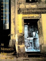 Couverture : At Memory's Edge