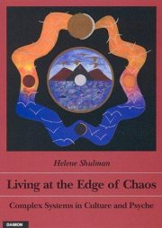 Couverture : Living at the Edge of Chaos