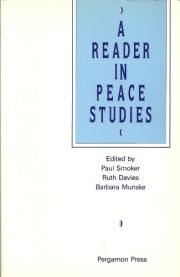Couverture : A Reader in peace studies
