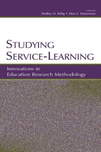 Couverture : Studying Service-Learning