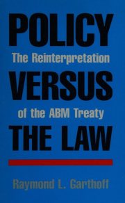 Couverture : Policy versus the law