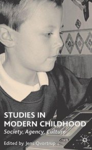 Couverture : Studies in modern childhood