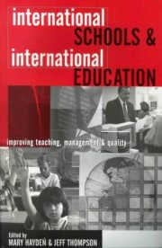 Couverture : INTERNATIONAL SCHOOLS AND INTERNATIONAL EDUCATION