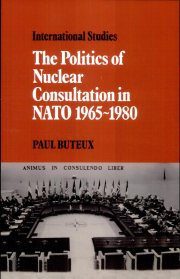 Couverture : Politics of Nuclear Consultation in NATO, 1965-1980