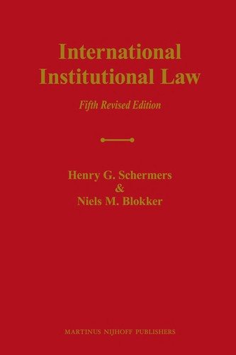 Couverture : International institutional law