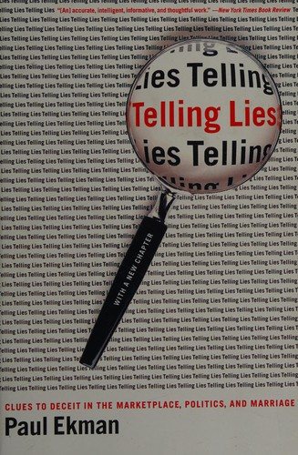 Couverture : Telling lies