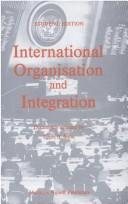 Couverture : International organization and integration