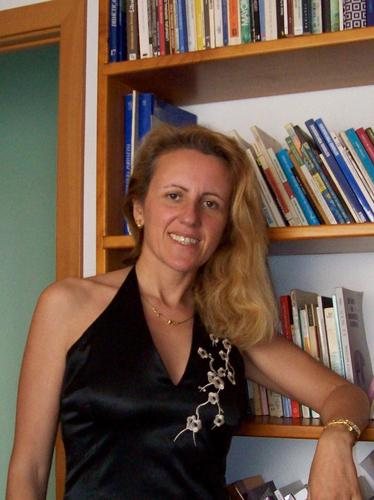Couverture : Traje, gentileza e poesia. Moda e vestimenta no cancioneiro geral de Garcia de Resende