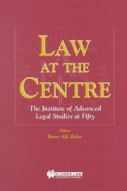 Couverture : Law at the centre